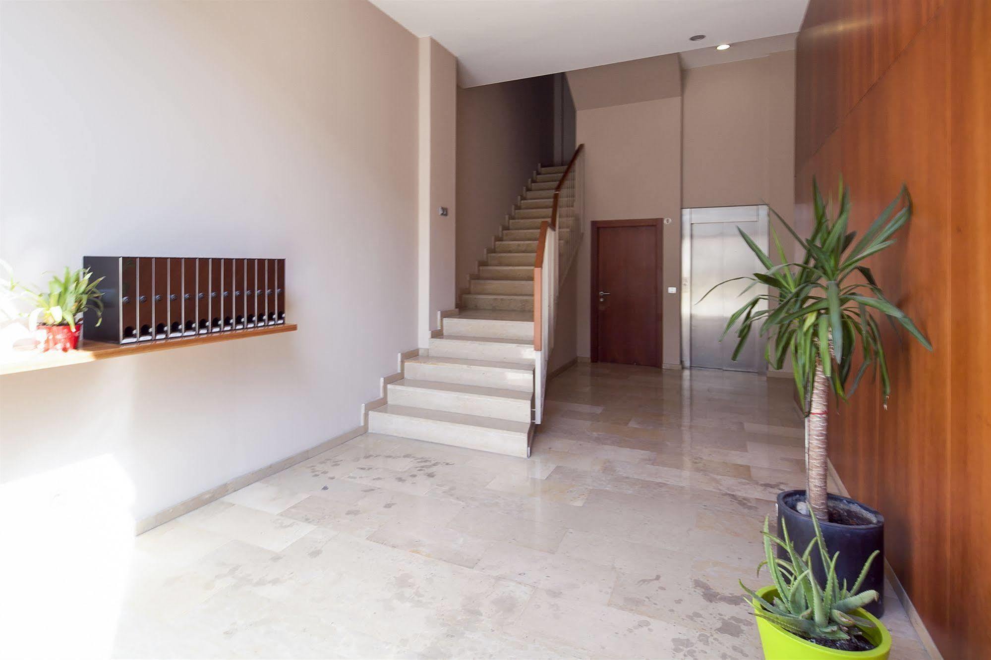 Inside Barcelona Apartments Mercat Exteriér fotografie